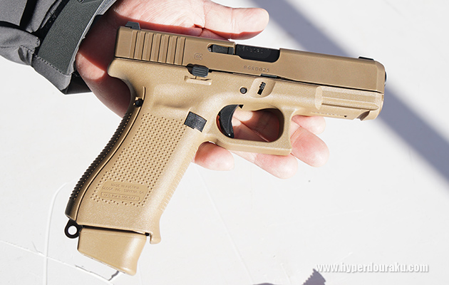 コンパクトスライドにフルサイズグリップフレーム