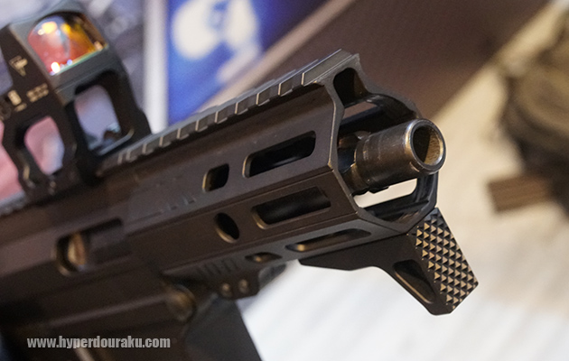 サプレッサーを取り外す