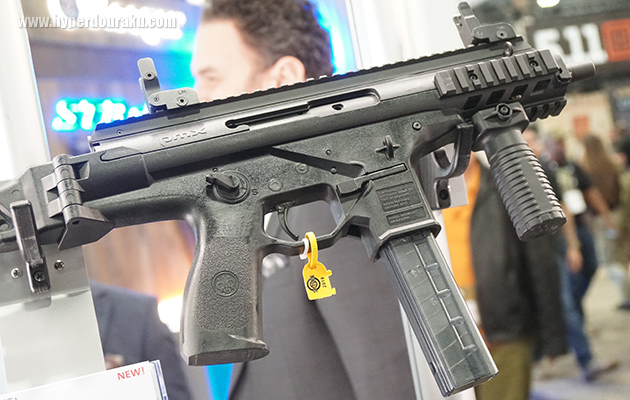 レシーバーは樹脂製