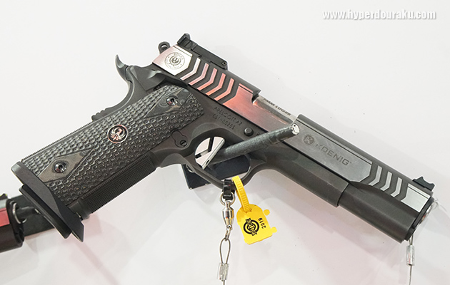 ブラック&シルバーのツートーンスライド