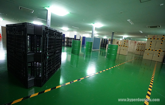 バリケはコンパネ、ドラム缶、プラパレットなど