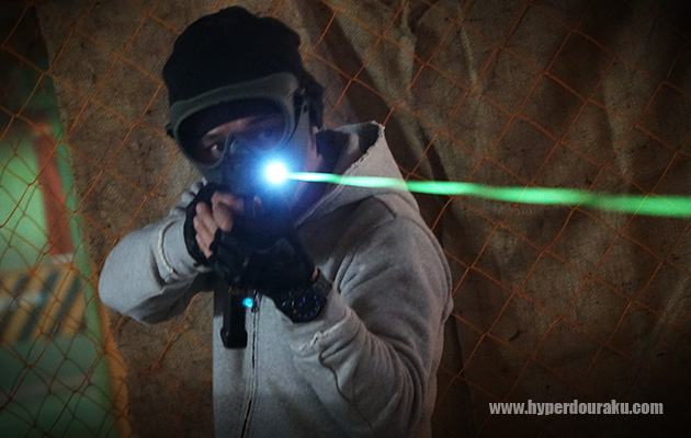 トレーサーが閃光を放ち