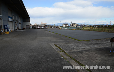 駐車場は50台は駐車