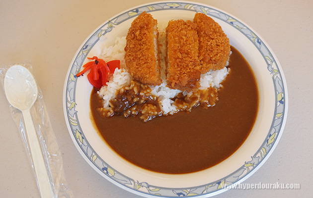 お昼のカツカレー