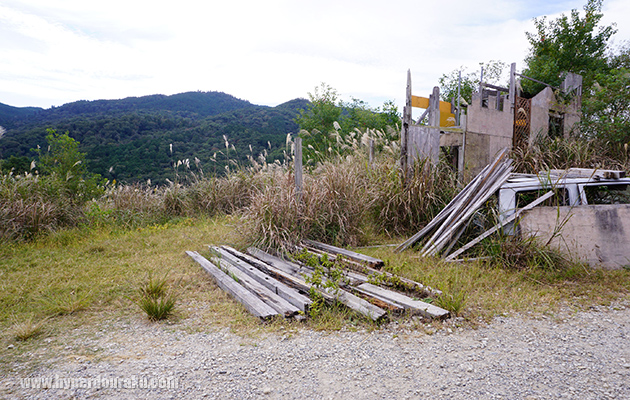 奈良の山々が連なる