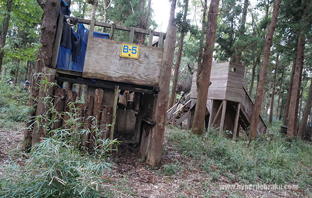 櫓が二つ並んで