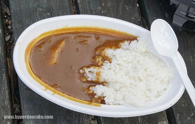 お昼のカレーは550円