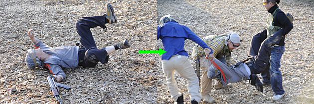 仲間が近寄って回収