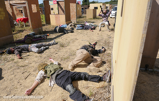 その場に倒れ込む民兵