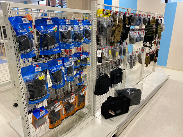 ホルスターやバッテリー