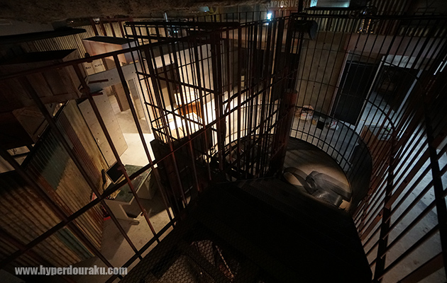 フィールド入り口