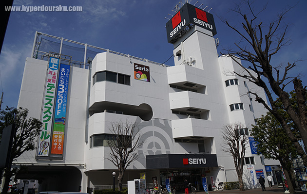 駅前の西友の4階