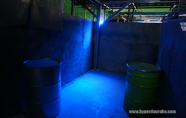 フィールド内は暗い