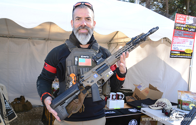 クリスはクライタック製電動ガン、TRIDENT SPR