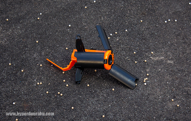 グレネードを放り込む