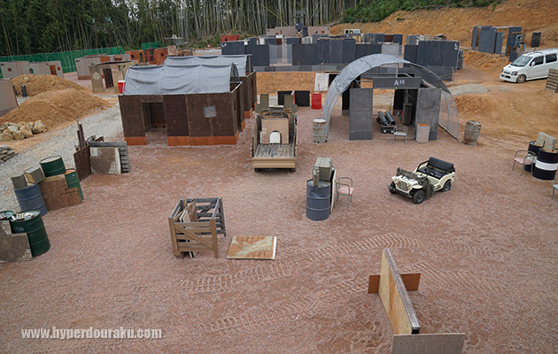 砂漠の秘密基地