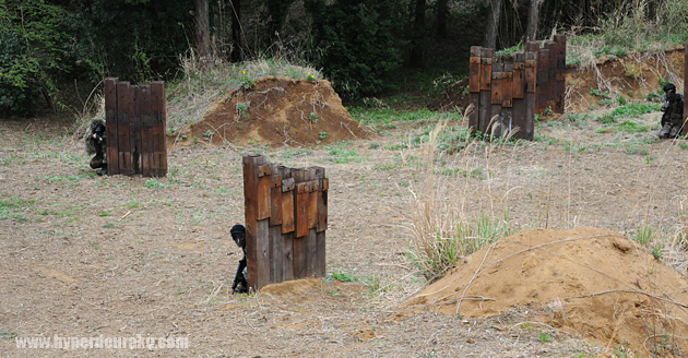 木材を使用したバリケード