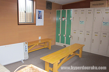 女性専用のロッカールーム