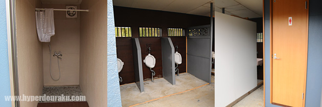 シャワールーム、男女別々の水洗トイレ