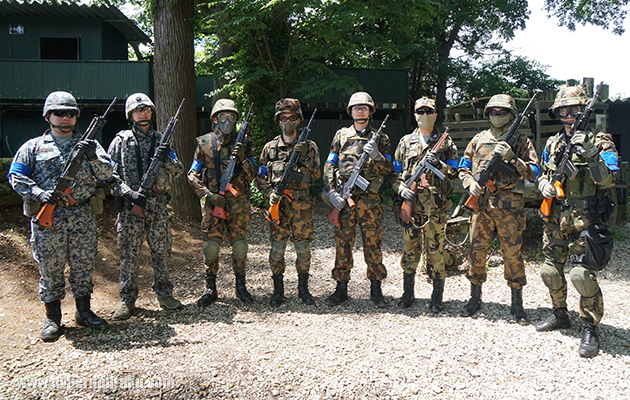 64式小銃も人気のアイテム