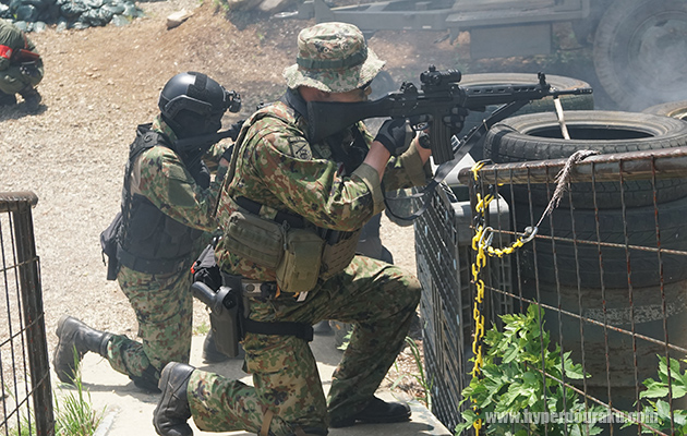 激しい銃撃戦の末