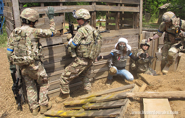 さながら握手会