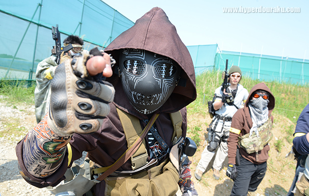 狂気の世界に参戦