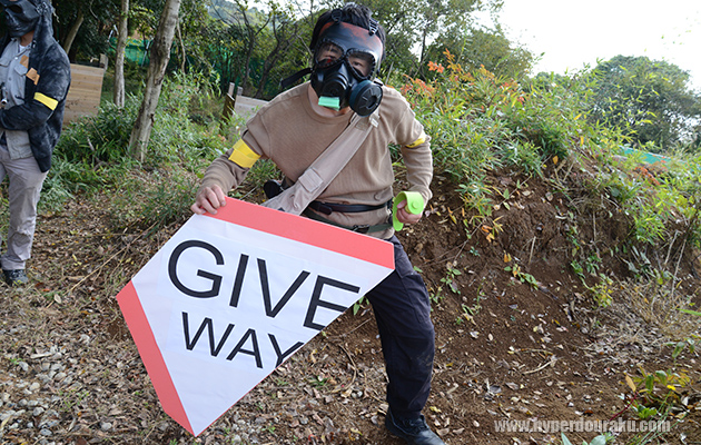 交通標識のシールドは定番