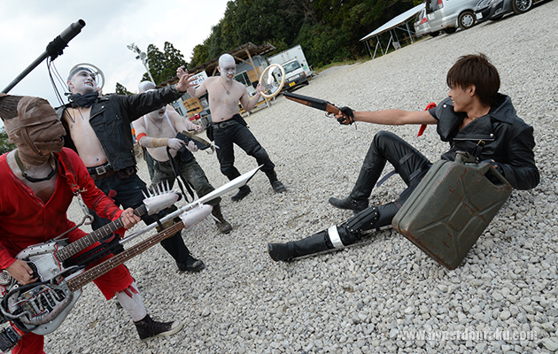 マックス危うし!!