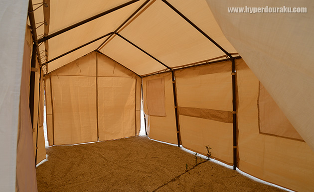 小型テント内部