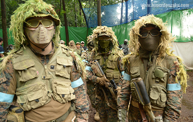 ギリースーツのスナイパー