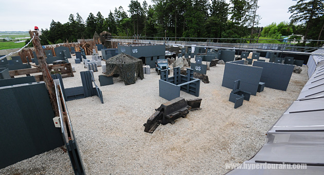 フィールド全景