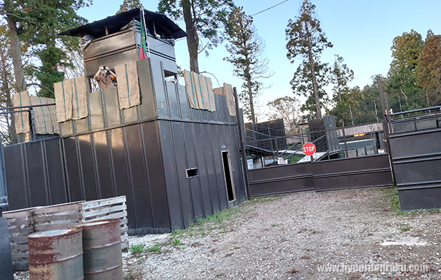 給油所と検問所間