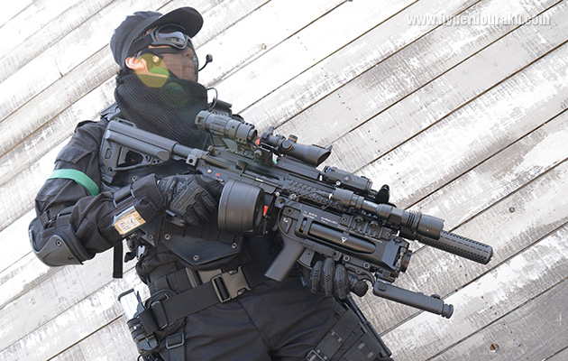 巨大戦艦を思わせるスタイルのカスタムガン