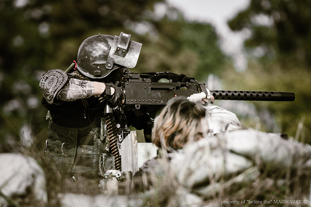 骨董品のマシンガンをライフル