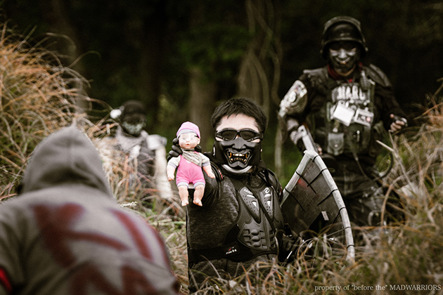 陣営問わず人々に襲い掛かって