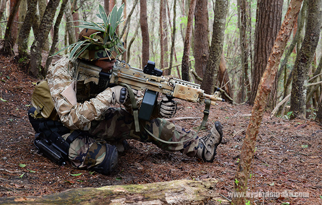 ブーニーハットに熊笹