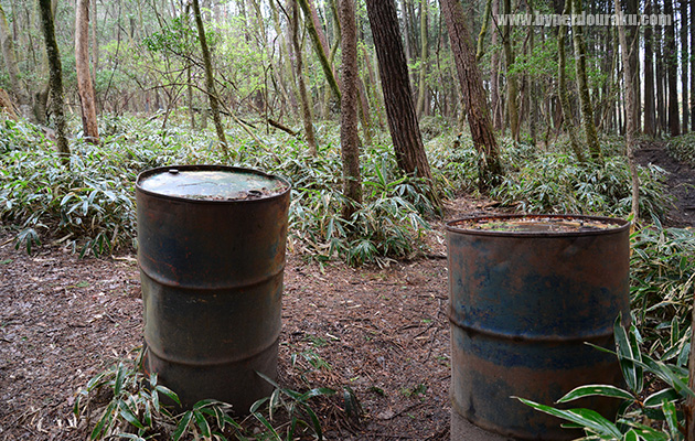 ドラム缶などの人口障害物