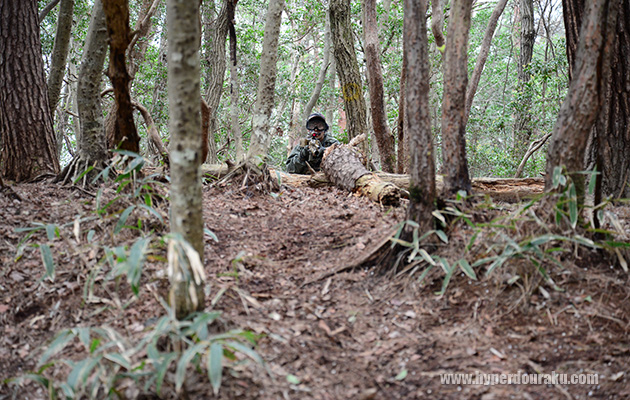 尾根を挟んだ攻防