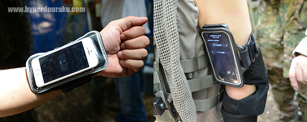 スマートフォンを専用の携帯ケース