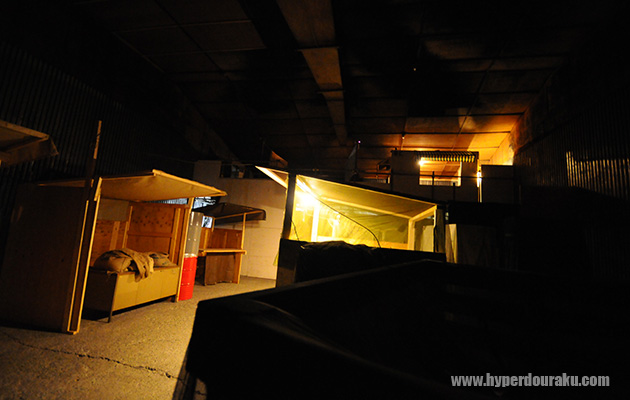 Bフィールドも照明を落とす