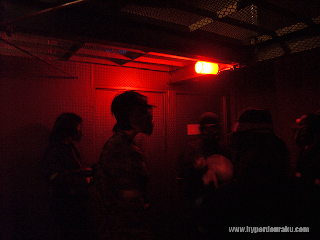 赤いライトが点灯