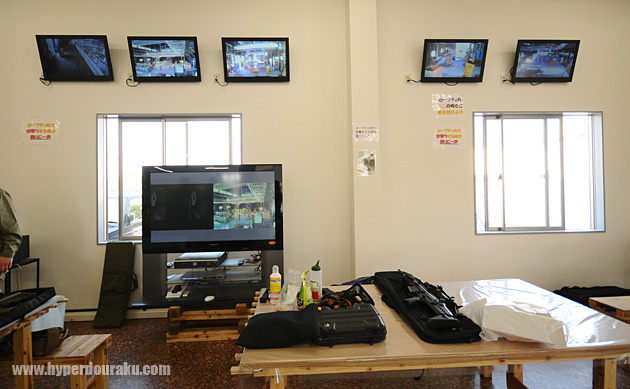 大小6台のモニター