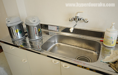 電子ポットとシンク