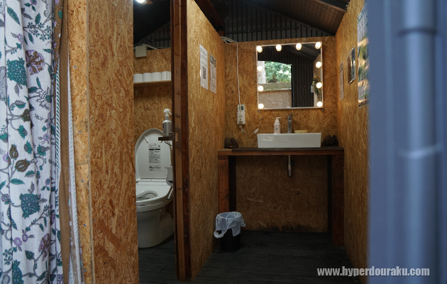 洋式水洗ウォシュレット付きトイレ