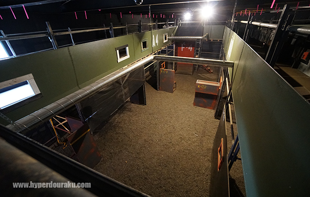 F-4フラッグ周辺