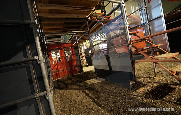 入り組んだ構造