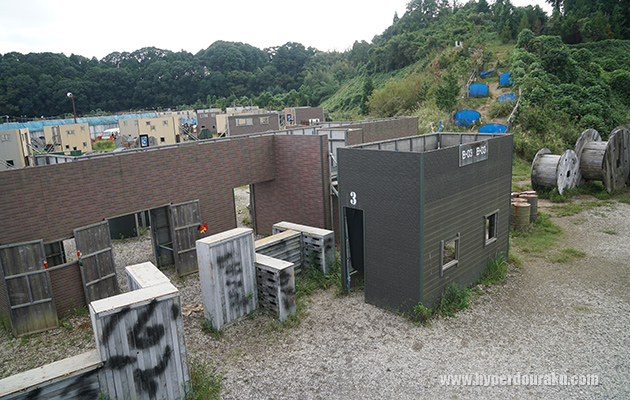 フィールドを分断する壁