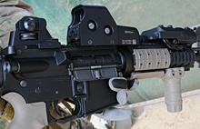 実物EoTechホロサイト搭載