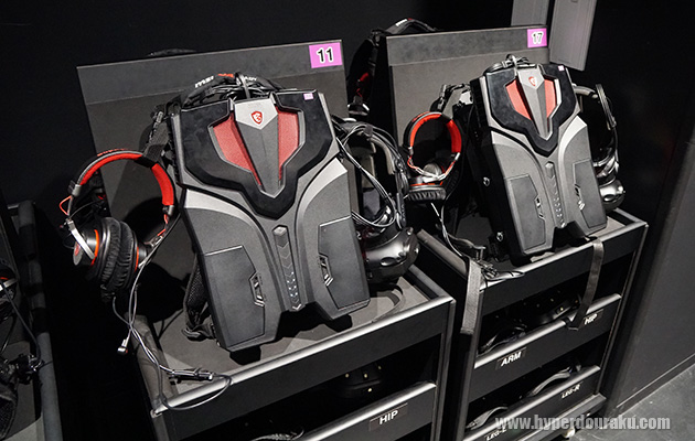 端末一式を内蔵したバックパック